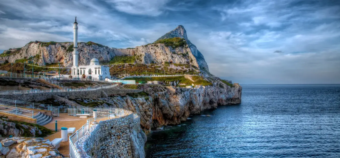 Tunnels in Gibraltar View of London, United Kingdom
